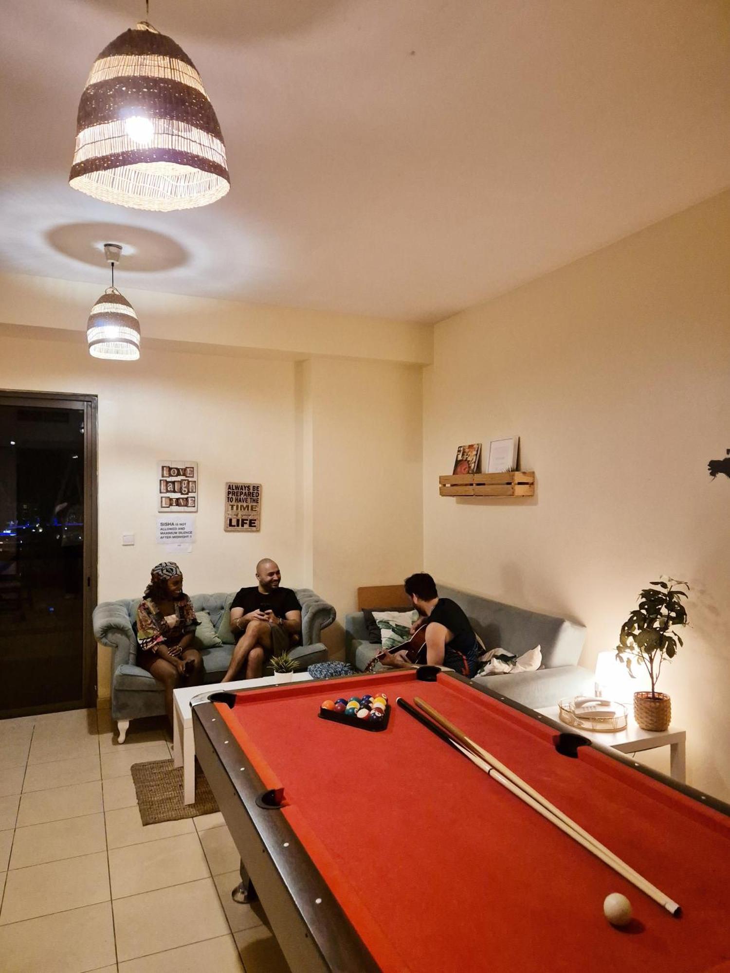 Bohemian Backpackers Hostel ดูไบ ภายนอก รูปภาพ