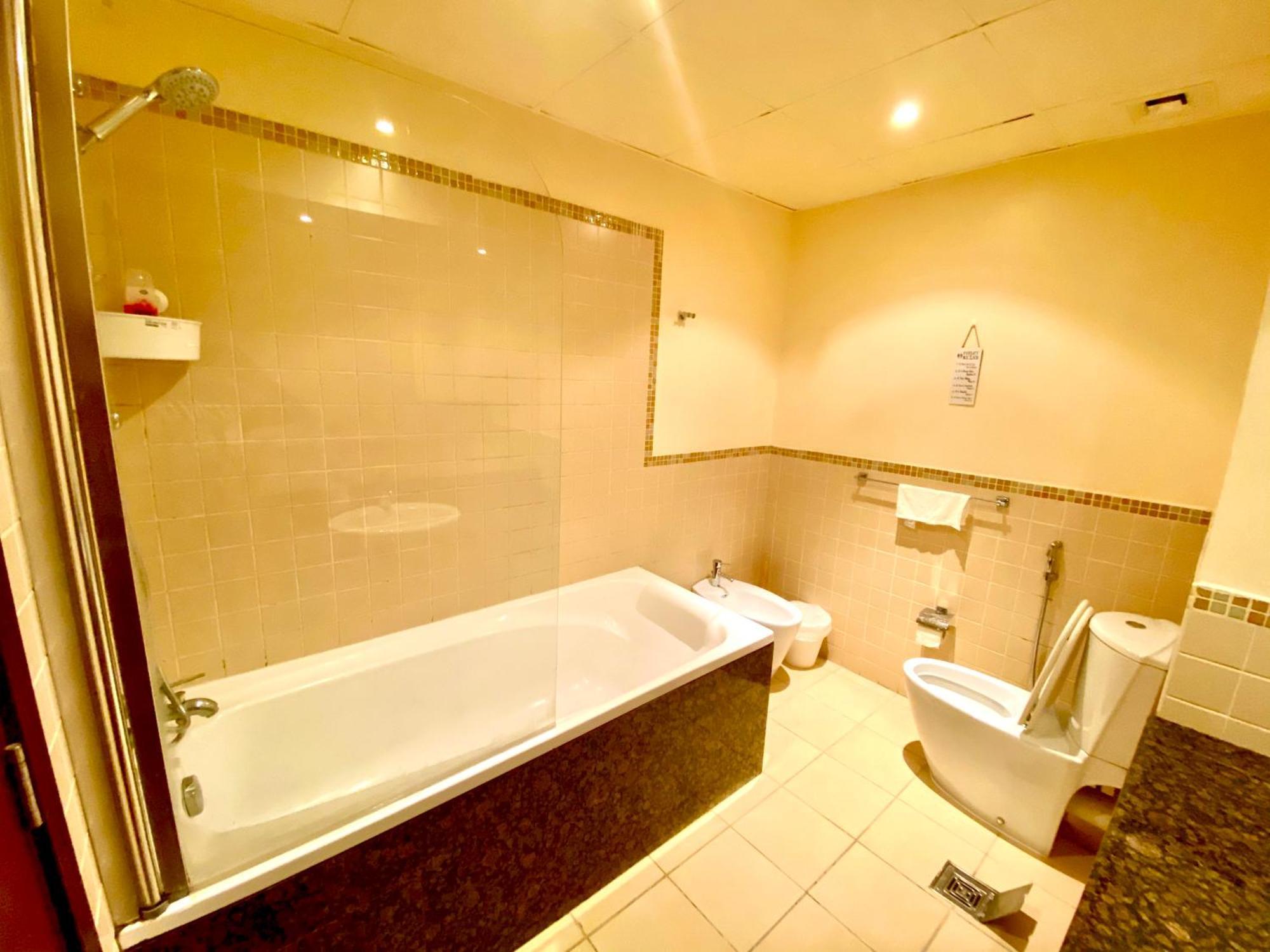 Bohemian Backpackers Hostel ดูไบ ภายนอก รูปภาพ